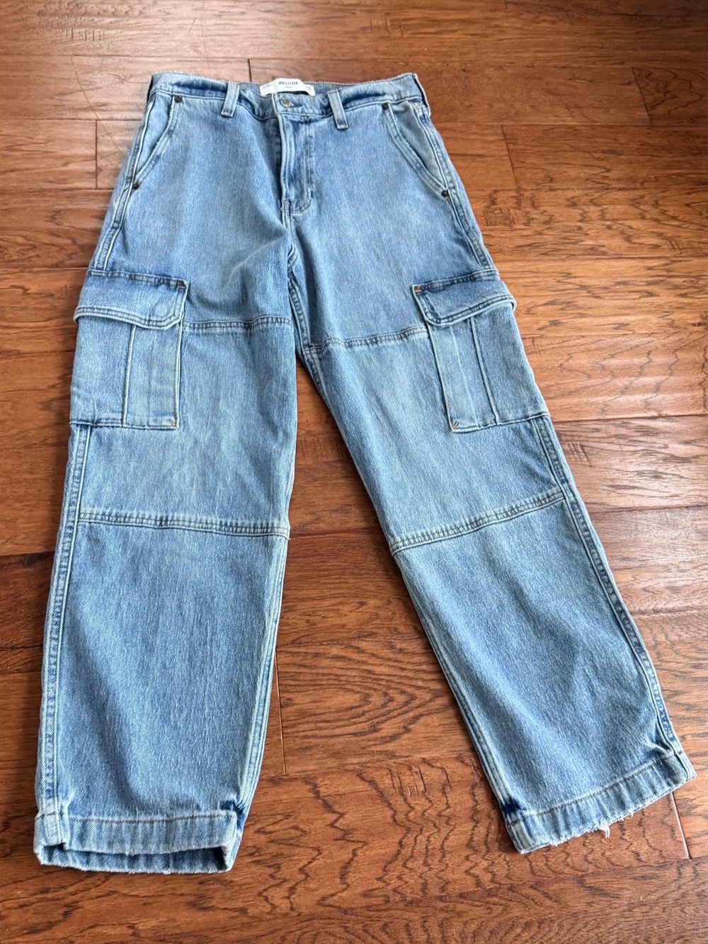 Hollister Baggy Cargo Jeans